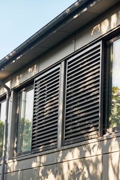 Kloge hoveder får facaden beskyttet med aluminiumskassetter fra DS Stålprofil, Vilhelm Kiers Kollegium, Snogebæksvej 11-21, 8210 Århus